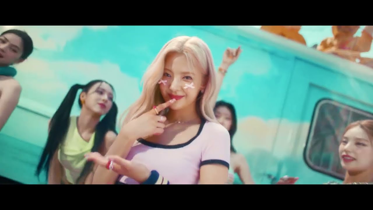 ITZY & IVE - Cake x Kitsch (MASHUP)