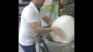 Раскатка теста для пиццы в Баку 18 секунд