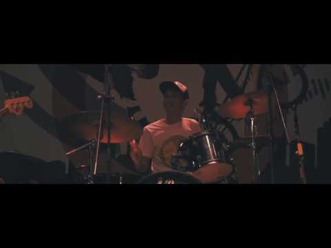SUMAR - Never Break Me Down (Live at Projam)