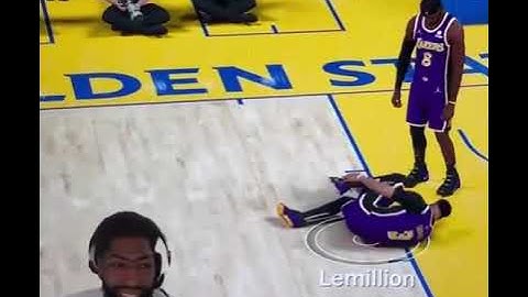 Anthony Davis really played NBA 2K23 as himself and got hurt instantly 😭(via lb_sports6/TT)
