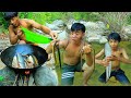 Survival in the rainforest-mans found eel with fishes for cook -Eating delicious