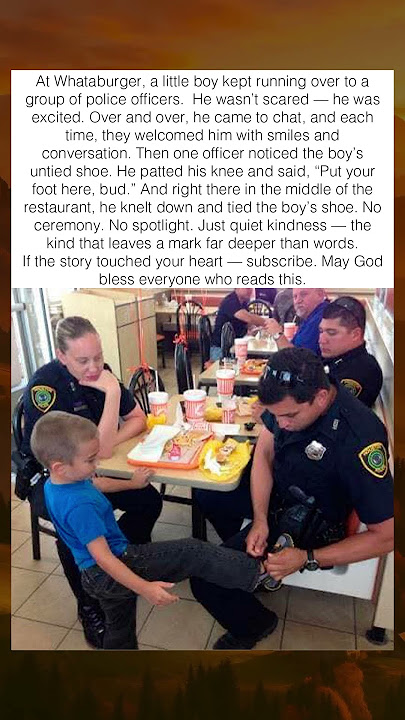 ❤️🙏🏼 HE KEPT RUNNING BACK TO THEIR TABLE — AND THEY NEVER TURNED HIM AWAY - YouTube