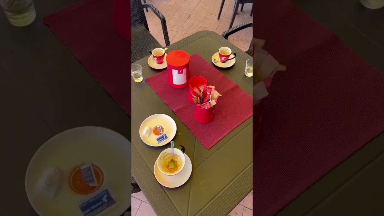 Tre Caffè (Espresso) e Due Sambuca 