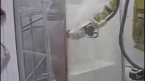 Роботр манипулятор FANUC пилит, шлифует, сверлит.