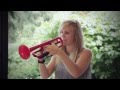 Capture de la vidéo Alison Balsom, International Soloist Discovers Ptrumpet | Plastic Trumpet Demo