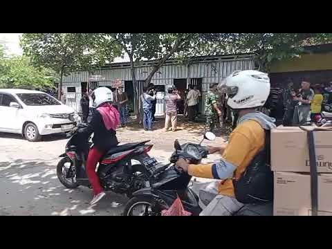 Demo !! Penutupan Warung Esek esek Depan Pom Siman