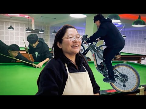 Broken Cycle, Snooker & Mom Talks | #vlog14