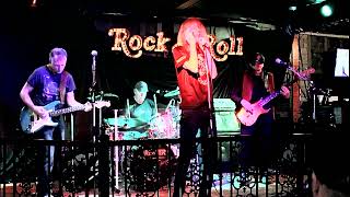 "I'm Going Back too Bed"SupeMan Invents Lyrics @VTV Live 24/7