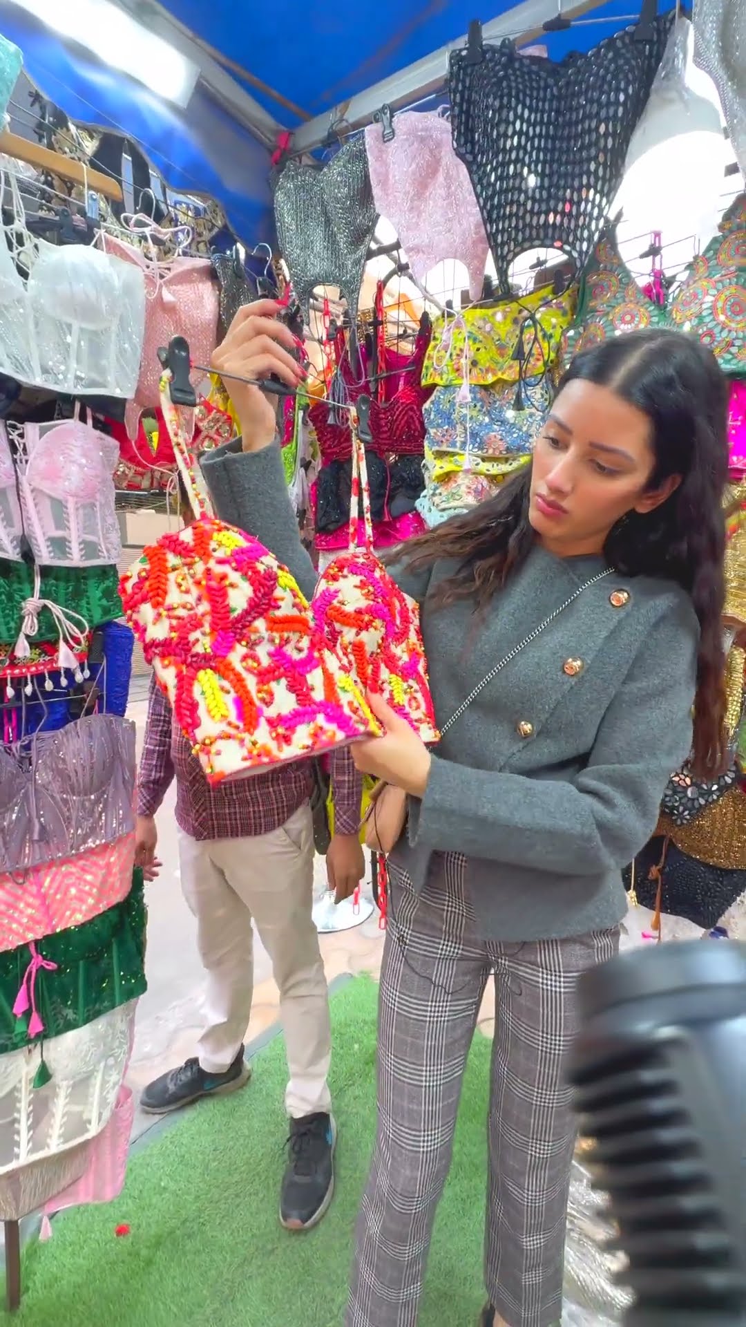 Blouse ka bhandar ? #minivlog #neetubisht #trending #youtubeshorts #shopping