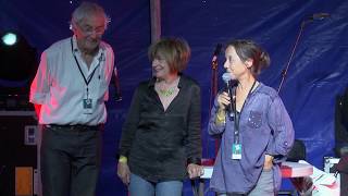 Download lagu Les Pinçon Charlot rattrapés par l 39 Histoire Stand des Amis de l 39 Humanité Fête de l 39 Humanité 2019 Les Pinçon Charlot rattrapés par l 39 Histoire Stand des Amis de l 39 Humanité Fête de l 39 Humanité 2019
