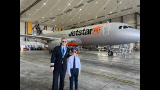11-year-old aspiring pilot visits Jetstar Engineering hangar