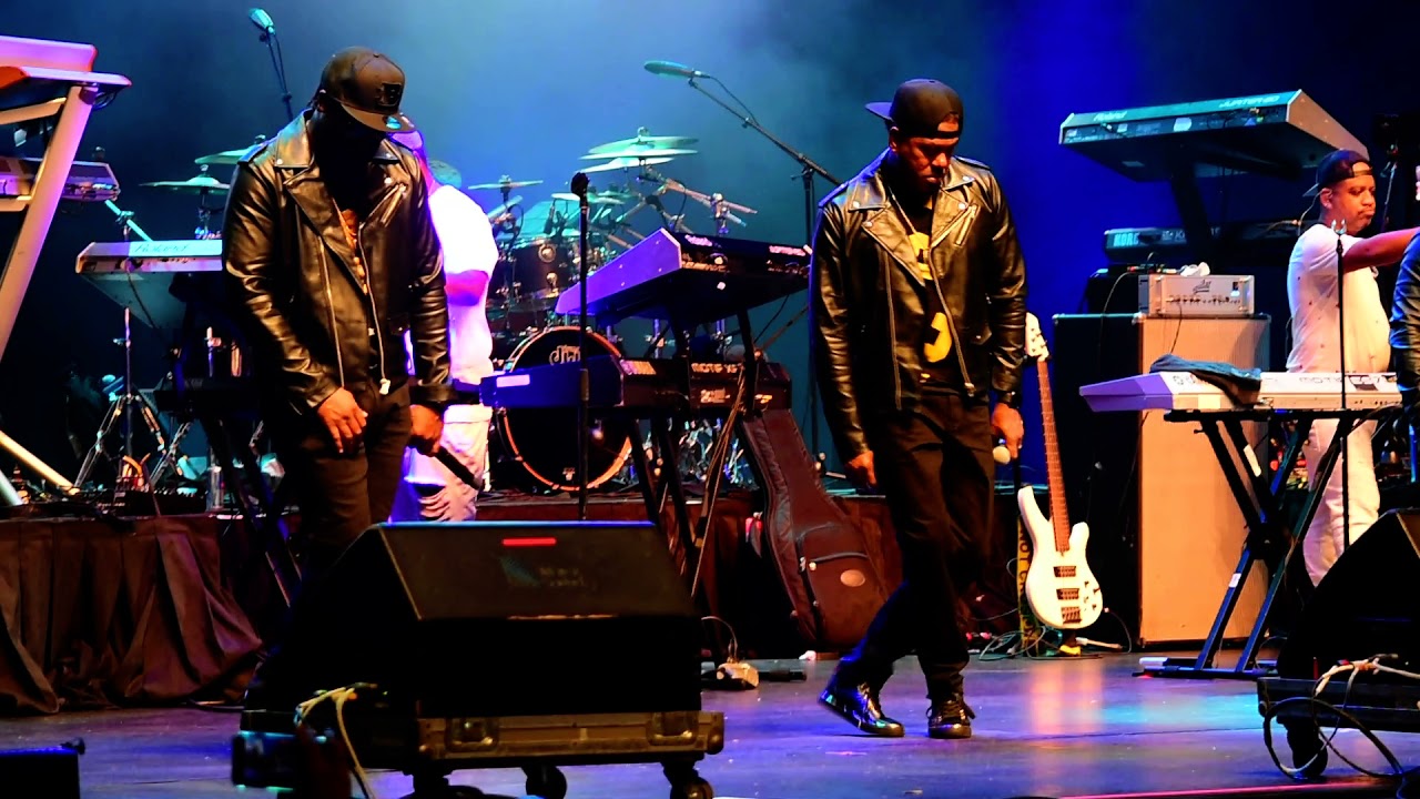 Silk - Live in Concert performing leave the door open, Lose Control & Girl U for Me