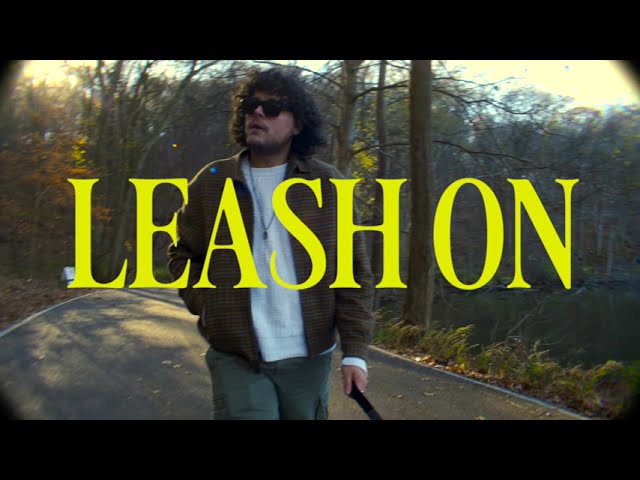 Leash On - Hahn (Official Music Video) auf YouTube ansehen