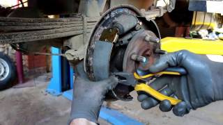 Hyundai Porter 2006 года Хундай Портер Тагаз Замена задних барабанных колодок Hyundai Porter 2006 года Хундай Портер Тагаз Замена задних барабанных колодок