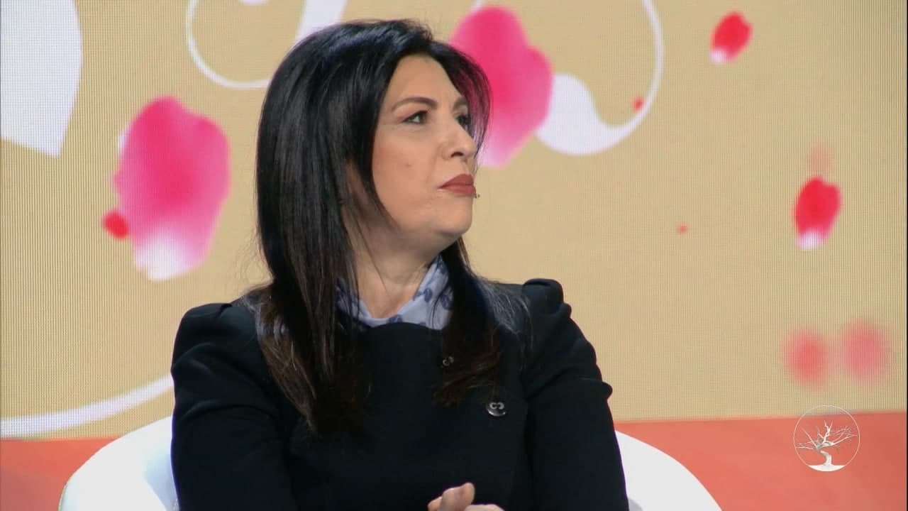 Jozefina Topalli flet per burrin qe ka patur ndikim te jashtezakonshem ne jeten e saj