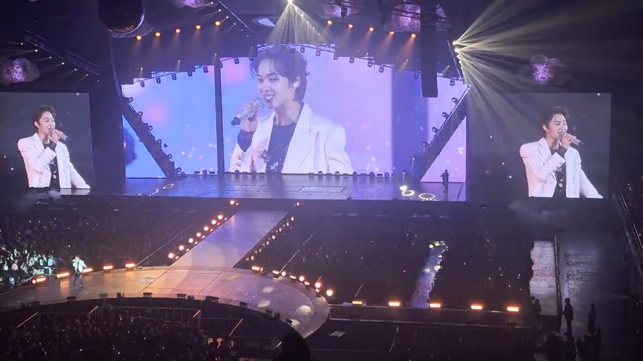 240811- Mashup OST (NuNew) + Hot 2 Hot + KonJaiNgai Eh (Zee&NuNew) - NuNew 1st Concert Dream Catcher