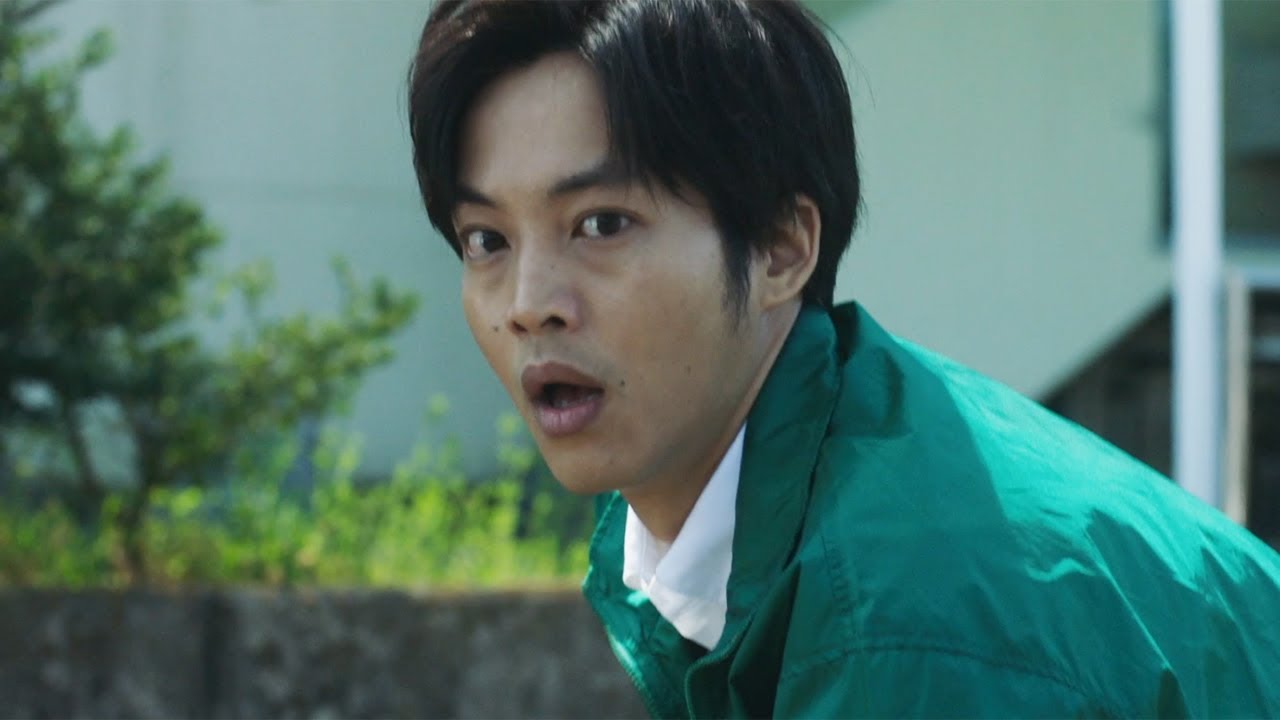 古田新太が モンスター化 松坂桃李を追い詰めていく 映画 空白 本予告映像 Youtube