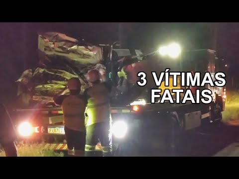 Colisão frontal na SP-255 em Araraquara deixa três vítimas fatais