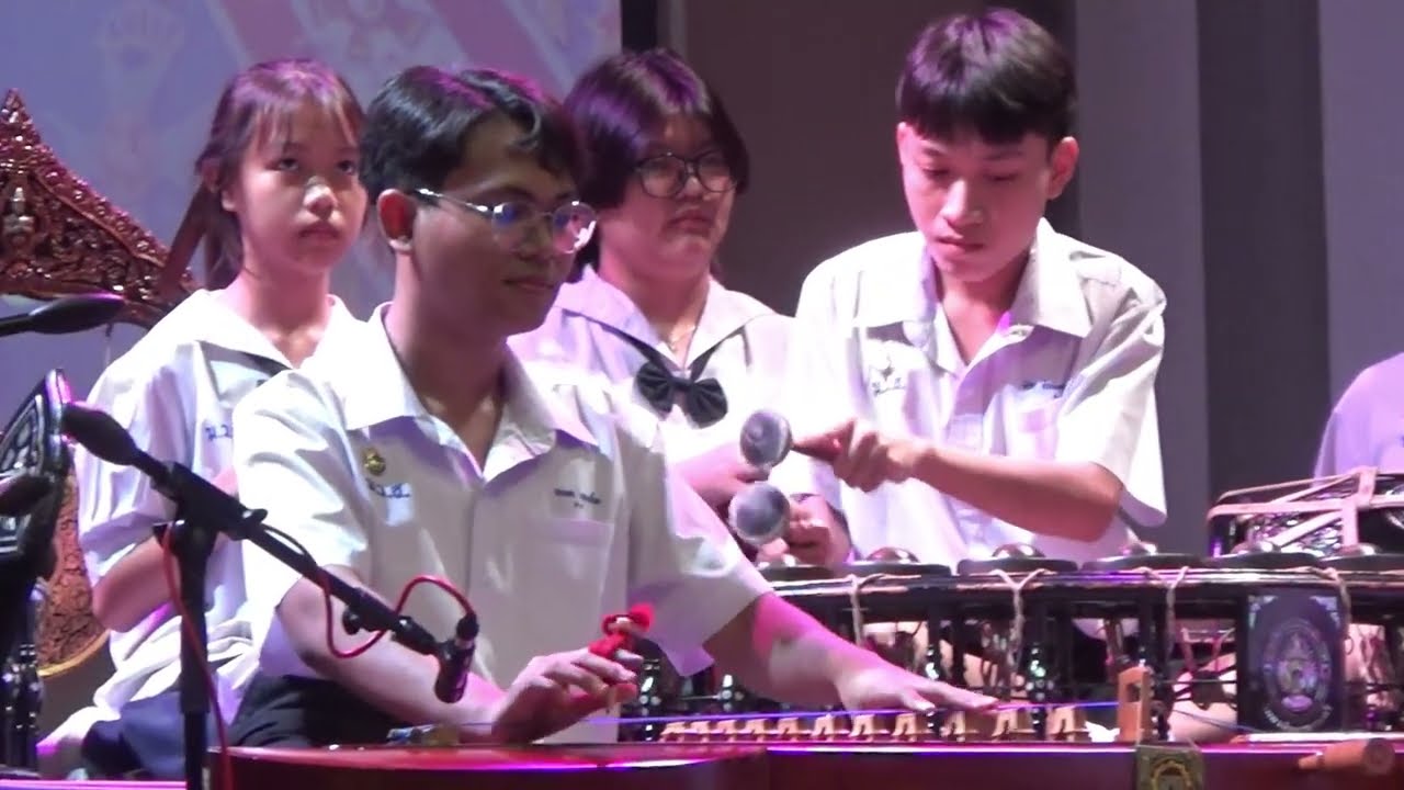 เพลงพระอาทิตย์ชิงดวง - วงสิงหราช จากโรงเรียนมัธยมวัดสิงห์ @ประกวดวงดนตรีไทย 'พระอาทิตย์ชิงดวง' ปี ๖๘