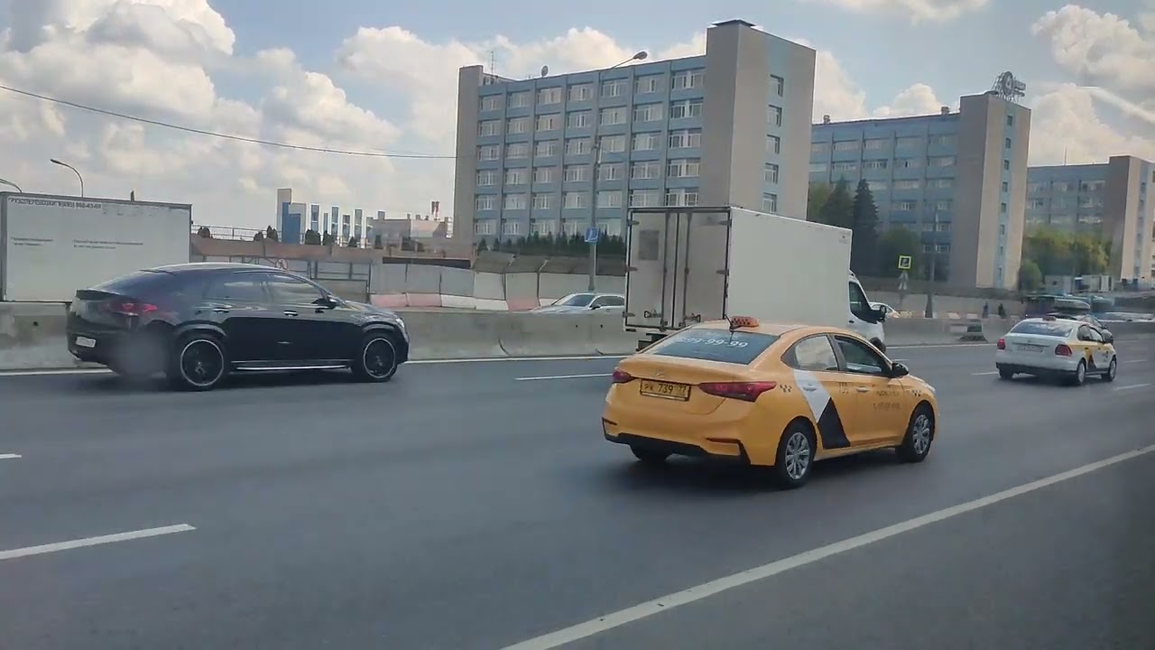 Автобус №м83. Метро 