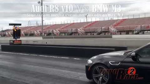 Audi R8 V10 VS BMW M5