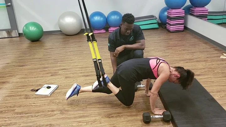 Sandra Trx leg extension