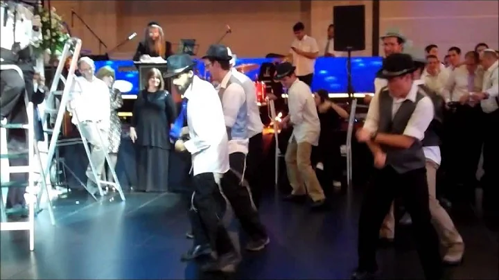 Gush Dance for madrich, Elimeir and his kallah, Ad...
