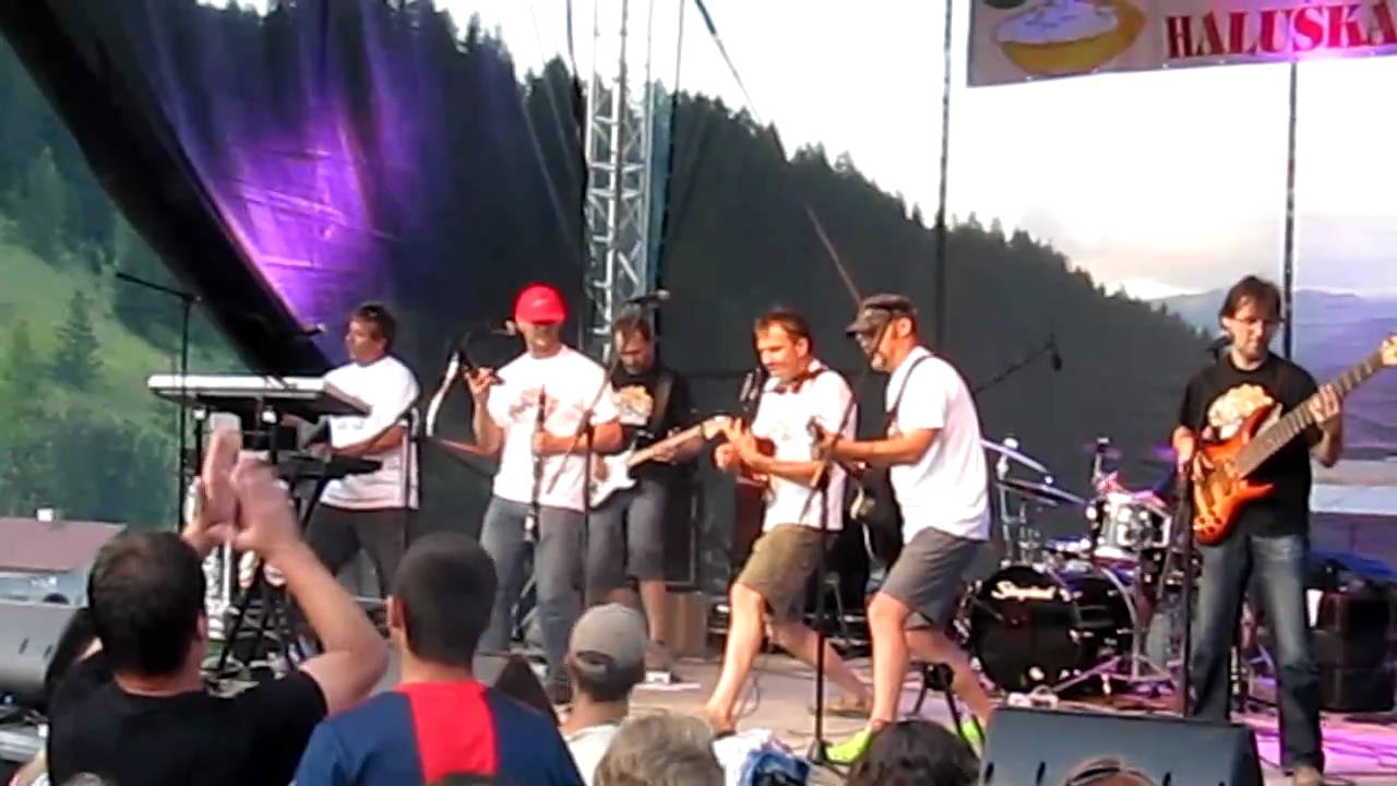 PLOSTIN PUNK HD - Hollywood Aranka Arakain Spanielka REVUCKE HALUSKY