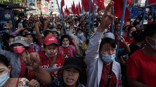 En Birmanie, manifestations et appels à la grève pour dénoncer le coup d'État