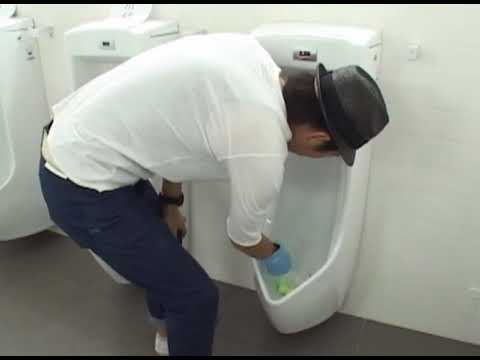 イリュージョン⁉︎ ドライアイス便器【今日のいたずら#63】
