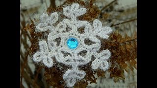 Вязаная снежинка крючком. Вязаная снежинка крючком.
