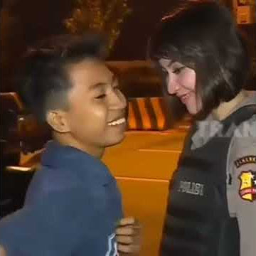 VIRALL!!!!! Diciduk malah ditanya hal aneh sama polwan cantik 🤣🤣🤣