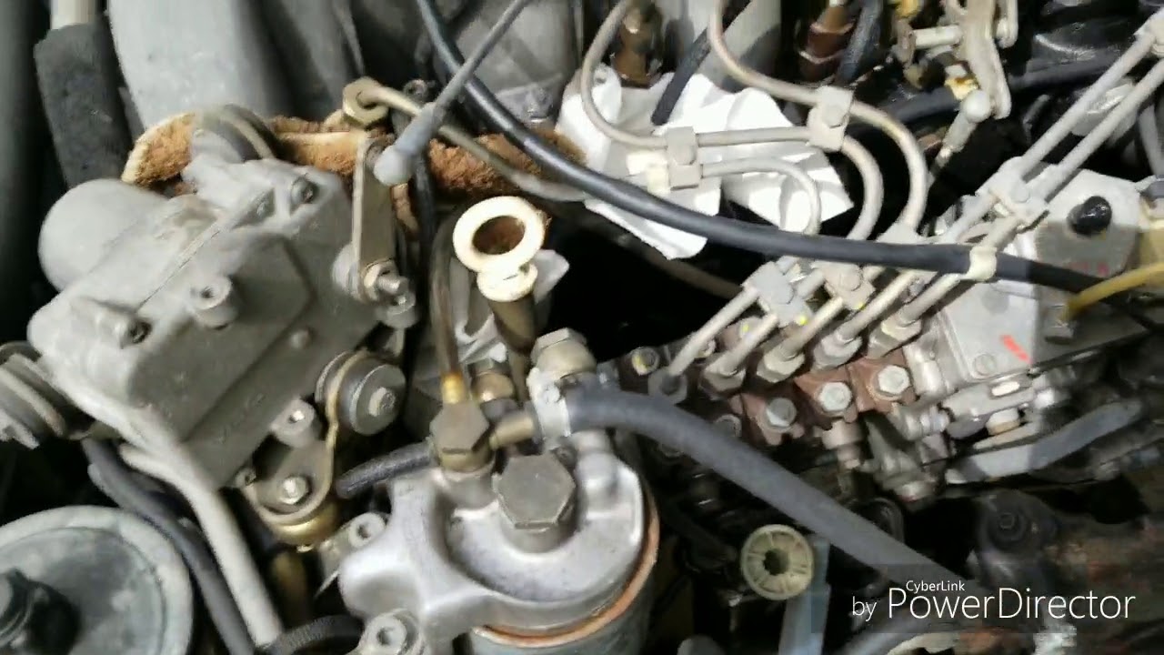 1984 Mercedes Benz 300d injector change and injector fuel line YouTube