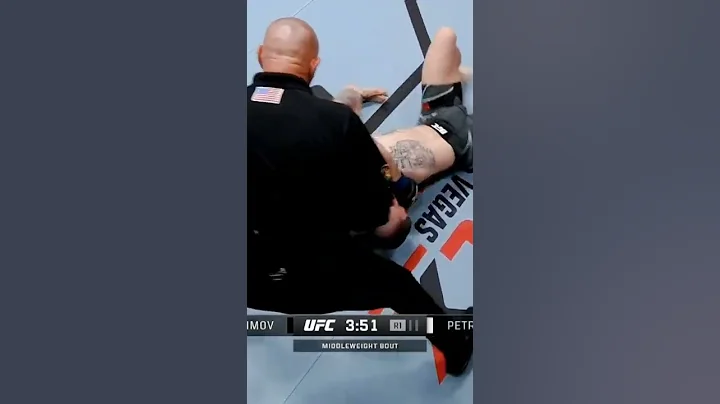Andre Petroski gets the submission in the first ro...