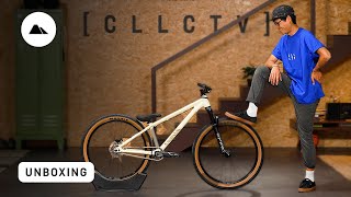 Unbox your Stitched 360
In this video, we unbox the Canyon Stitched 360 – a tough and agile dirt jump bike built for pump tracks, slopestyle sessions, and big air tricks. Compact, clean, and ready to send it straight out of the box.
#mycanyon #canyonstitched #stitched
Watch more inspiring content on:
► Canyon YouTube: /@CanyonBicycles
Check our other channels:
► Website: https://www.canyon.com/
► Canyon on Instagram: https://www.instagram.com/canyon/
► Canyon MTB on Instagram: https://www.instagram.com/cllctv_mtb/
► Canyon Road on Instagram: https://www.instagram.com/canyon_road_/
► Canyon on Facebook: https://www.facebook.com/canyon
► Canyon on TikTok: https://www.tiktok.com/@canyon_bicycles
► Canyon on Whatsapp: https://click.canyon.com/46iw4aF Unbox your Stitched 360
