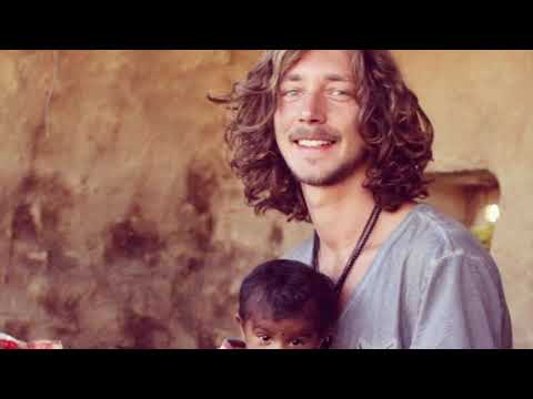 ბავშვების აღმზრდელი მამაკაცი მოლდოვიდან