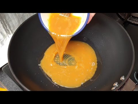 วีดีโอ: วิธีการปรุงไข่เจียวในกระทะ