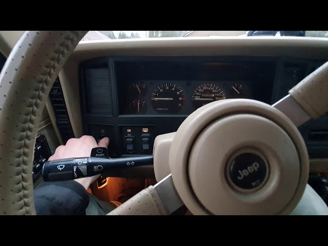 Cherokee XJ 1992 - Interior lights stay on - Solution class=