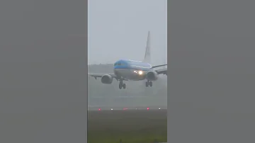 Landing During Storm Storm Weather Aviation 