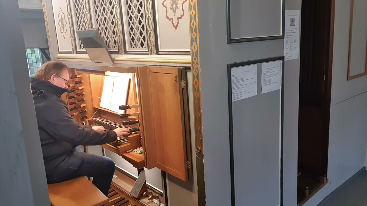 The Secret of Monkey Island(tm) Organ Prelude