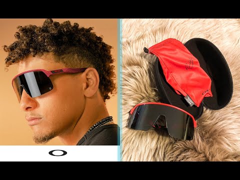 Oakley Patrick Mahomes II Signature Series BXTR Sunglasses