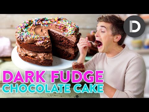 Is this the EASIEST Chocolate BIRTHDAY Cake?!