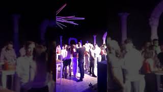 Bermuda Club Cumartesi Funda Kılıç Sahnesi Resimi