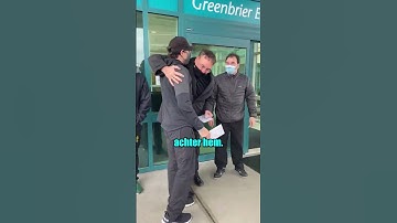 Zijn Vrienden Lieten Hem Geen Moment Alleen 🥺💪