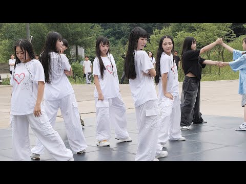 Dance] 제이킹덤 J-kingdom: NewJeans &amp;#39;Supernatural&amp;#39;: 딩가딩가 랜덤플레이댄스 버스킹 DGDG RPD Busking: 240630 문화비축기지