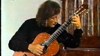 Alvaro Pierri plays Rossiniana No. 1 by Mauro Giuliani