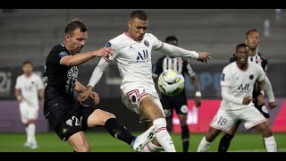 Football : le PSG s'impose à Nantes et reprend la tête de la Ligue 1
