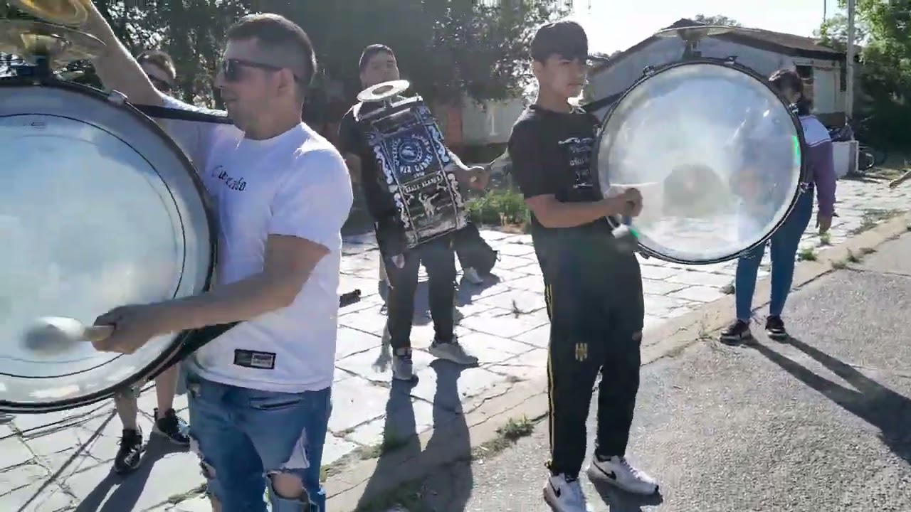 Sábado de ensayo con estos Perros 🐕 ♥️🚂