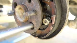 How to replace rear wheel bearing and hub Toyota Corolla. Years 1991 to 2002