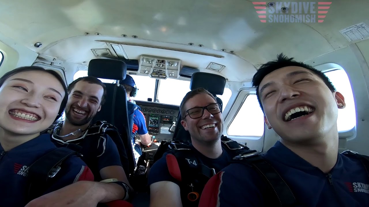 Juezhao Xu's Tandem skydive!